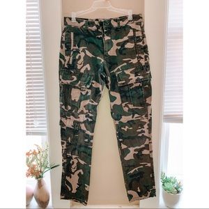 Men’s Camo Cargo Pants